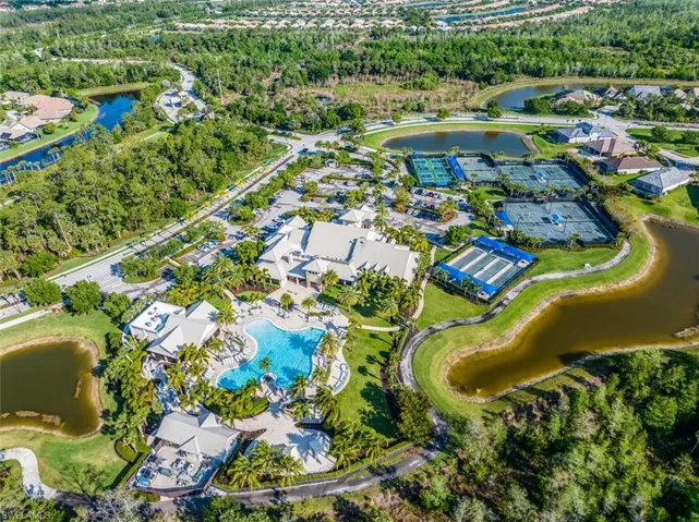 6828  Winding Cypress  DR, Naples, FL 34114