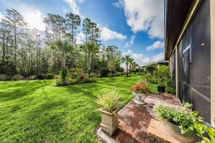 6828  Winding Cypress  DR, Naples, FL 34114