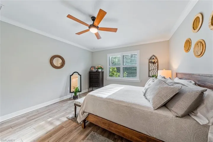 6828  Winding Cypress  DR, Naples, FL 34114