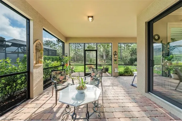 6828  Winding Cypress  DR, Naples, FL 34114