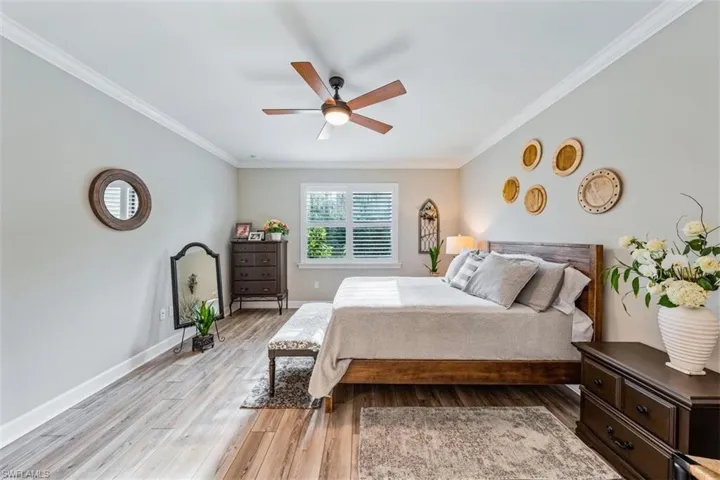 6828  Winding Cypress  DR, Naples, FL 34114