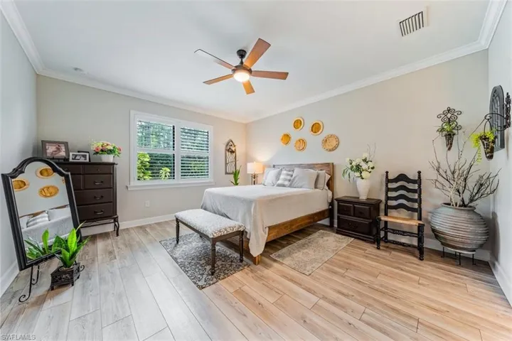 6828  Winding Cypress  DR, Naples, FL 34114