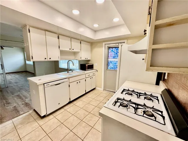 9 Palm Blvd, Lehigh Acres, Florida 33936