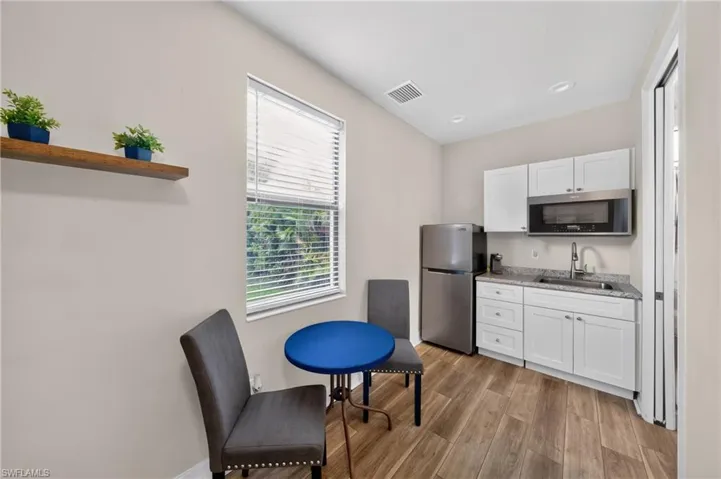 1725 Sw 52nd Ter, Cape Coral, Florida 33914