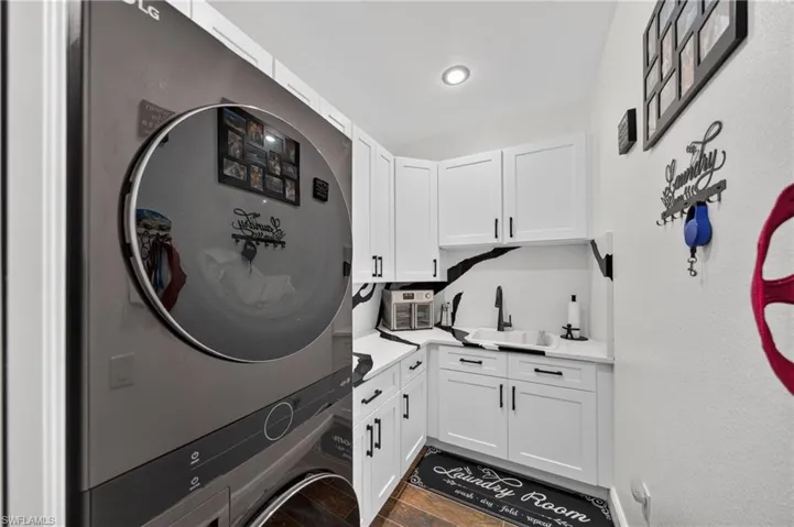 1725 Sw 52nd Ter, Cape Coral, Florida 33914