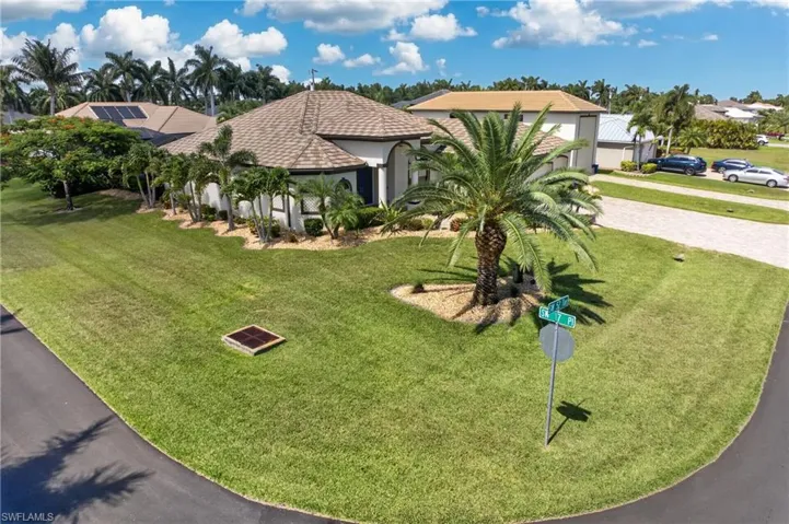 1725 Sw 52nd Ter, Cape Coral, Florida 33914