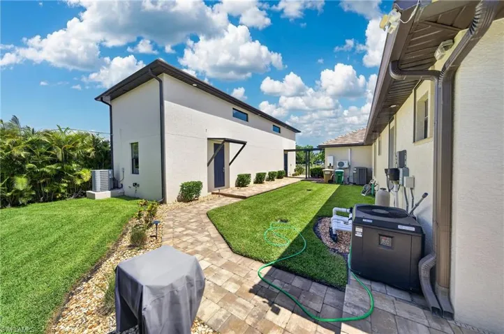 1725 Sw 52nd Ter, Cape Coral, Florida 33914