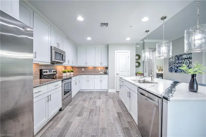 15205 Butler Lake Dr 101, Naples, Florida 34109