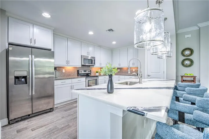 15205 Butler Lake Dr 101, Naples, Florida 34109