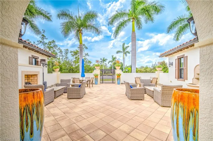 15205 Butler Lake Dr 101, Naples, Florida 34109