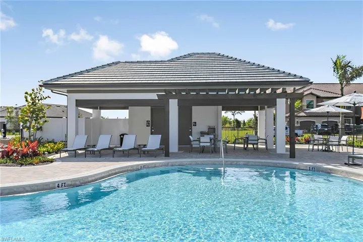 15529  Vittorio  ST, Naples, FL 34114