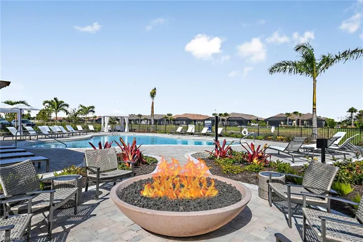15529  Vittorio  ST, Naples, FL 34114