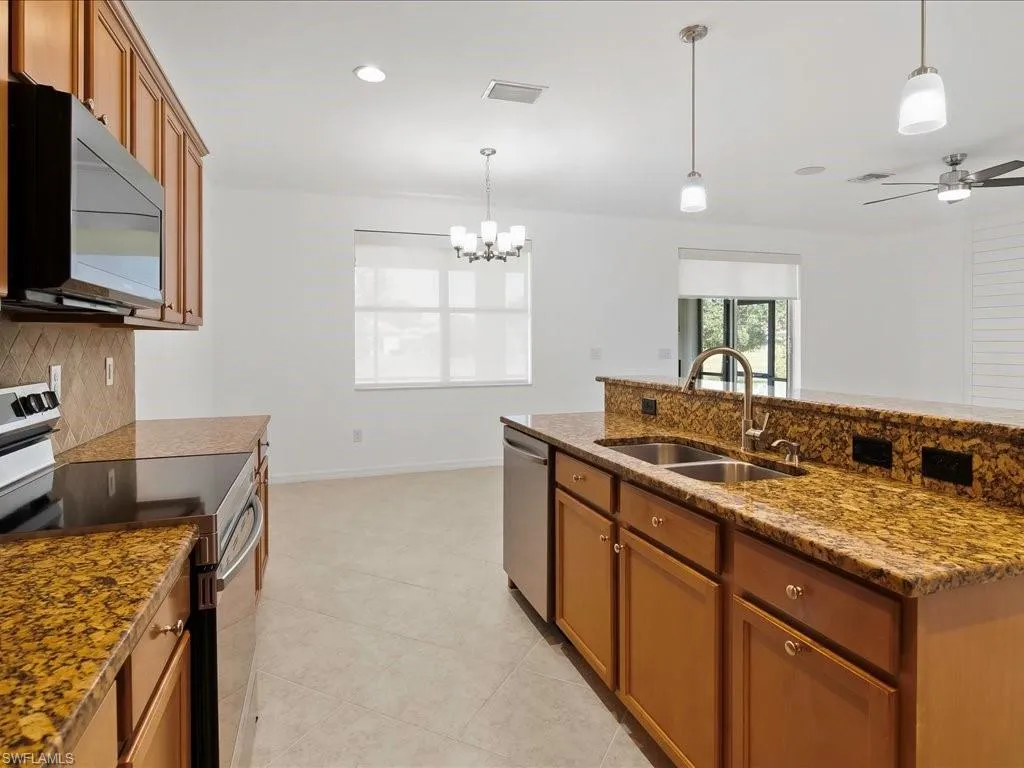 2478 Heydon CIR, Naples, FL 34120,225041475