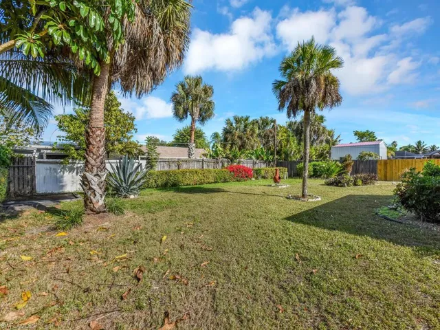 5469  27th SW PL, Naples, FL 34116