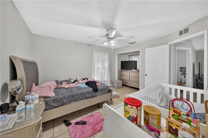 1133/1135 Gordon Ave S, Lehigh Acres, Florida 33973