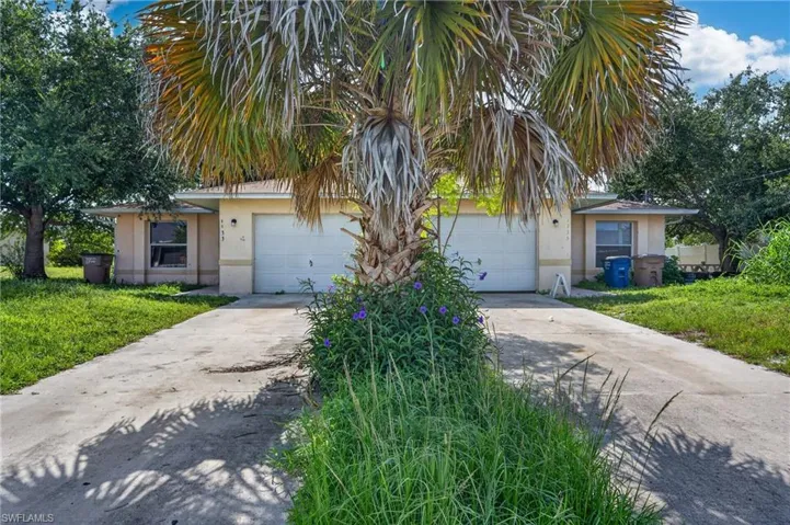 1133/1135 Gordon Ave S, Lehigh Acres, Florida 33973