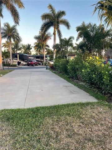 13449 Ladyfish LN, NAPLES FL 34114