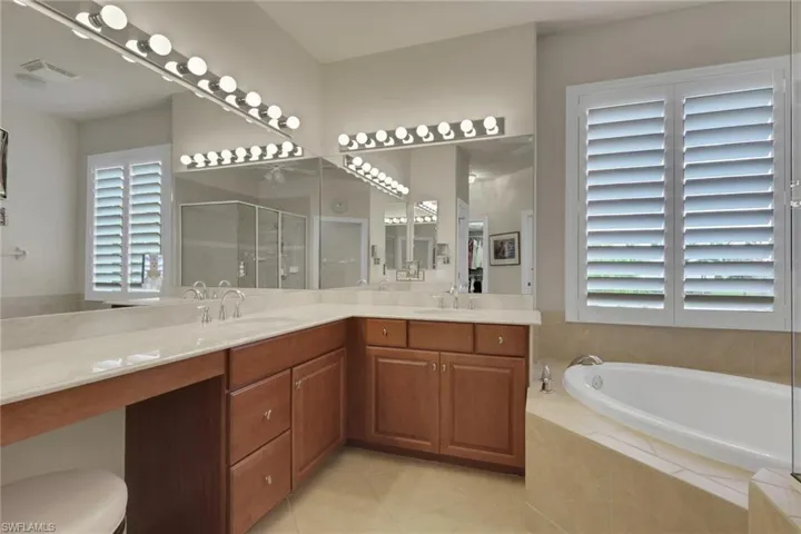 28652 San Lucas Ln 201, Bonita Springs, Florida 34135