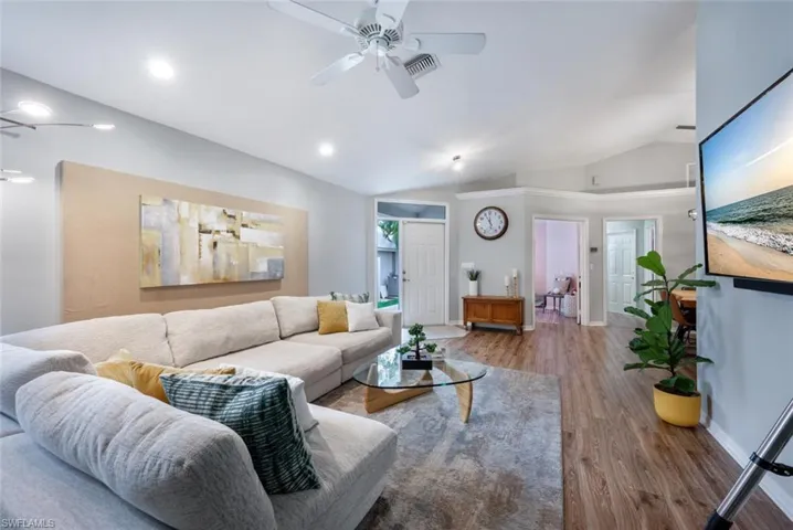 3166  Carriage  CIR, Naples, FL 34105
