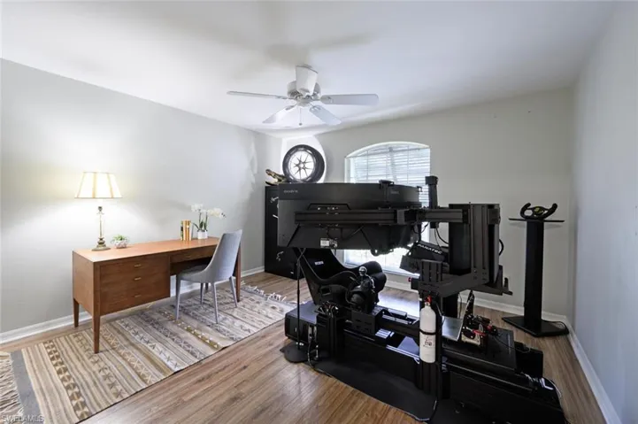 Bedroom/Office, Sim not for sale.