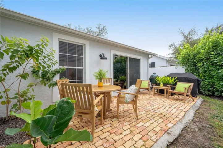 3166  Carriage  CIR, Naples, FL 34105
