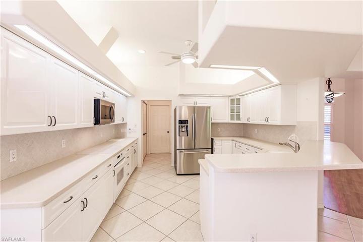 Counter top space galor!