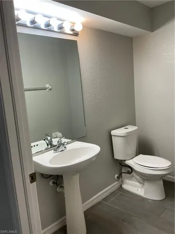 Downstairs 1/2 bath