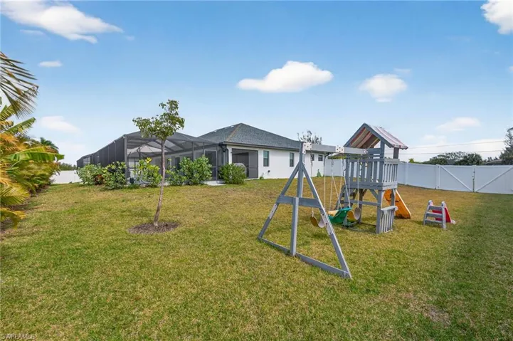 2320 Nw 36th Pl, Cape Coral, Florida 33993
