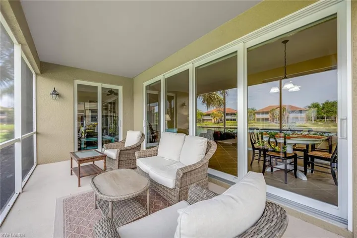 6626  Alden Woods  CIR, Naples, FL 34113