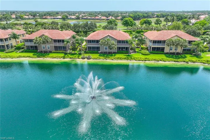 6626  Alden Woods  CIR, Naples, FL 34113