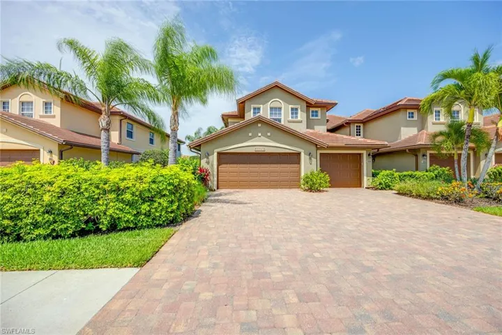 6626  Alden Woods  CIR, Naples, FL 34113