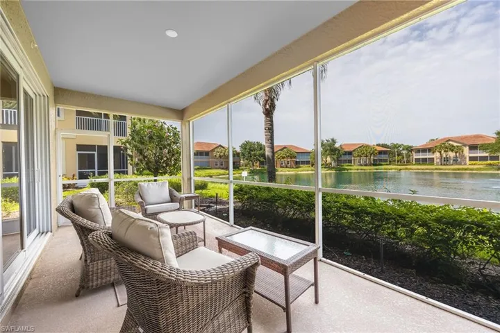 6626  Alden Woods  CIR, Naples, FL 34113