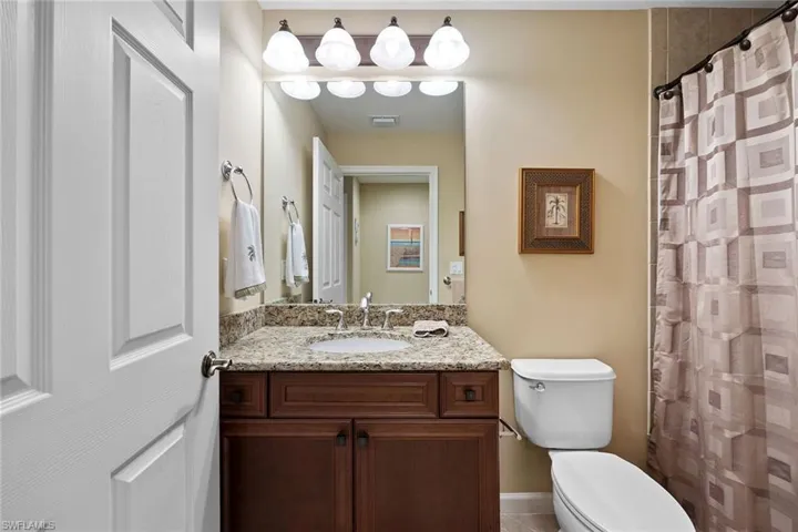 6626  Alden Woods  CIR, Naples, FL 34113