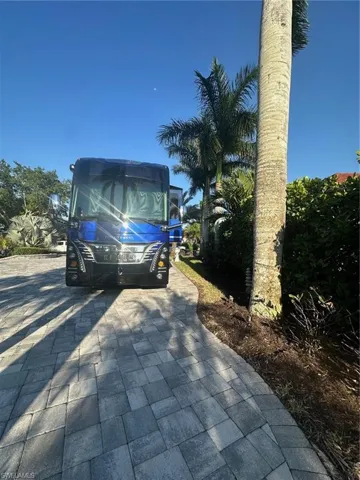 4721  Chariot  CT, Naples, FL 34114