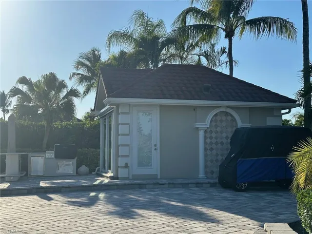 4721  Chariot  CT, Naples, FL 34114