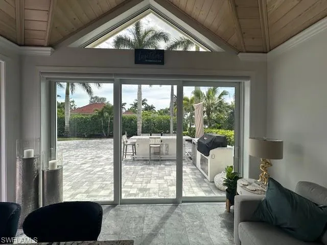 4721  Chariot  CT, Naples, FL 34114