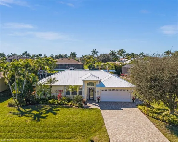 Welcome to 2926 SW 38th Terrace! Welcome Home!