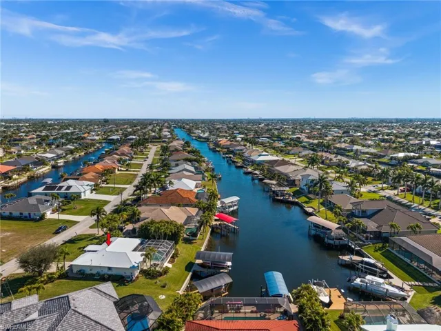 Great location on a 160 foot wide gulf access canal