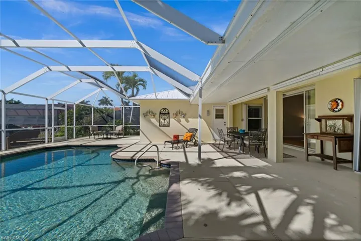 Relaxing outdoor living space