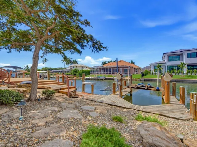 154 Hollyhock Ct, Marco Island, Florida 34145