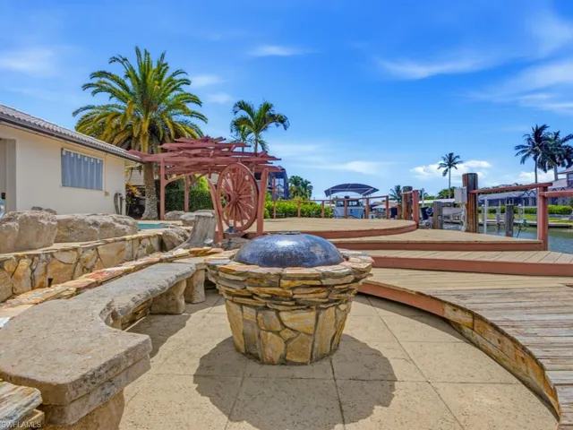 154 Hollyhock Ct, Marco Island, Florida 34145