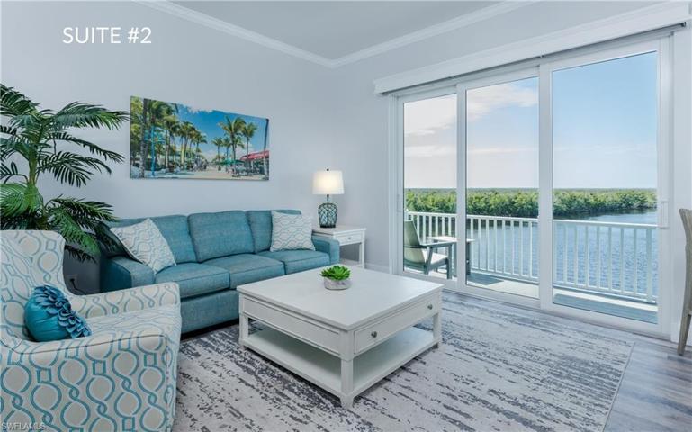 SUITE #2 GREAT ROOM & PRIVATE BALCONY