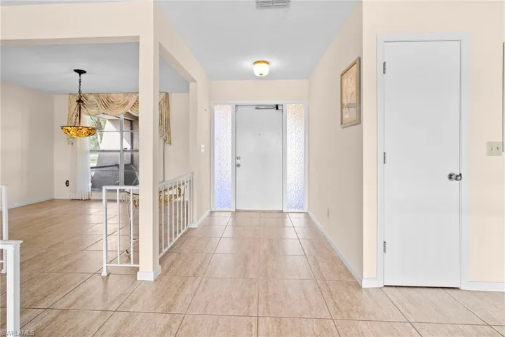 711 Mirror Lakes Dr, Lehigh Acres, Florida 33974