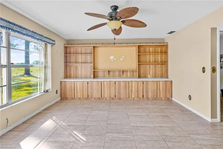 711 Mirror Lakes Dr, Lehigh Acres, Florida 33974