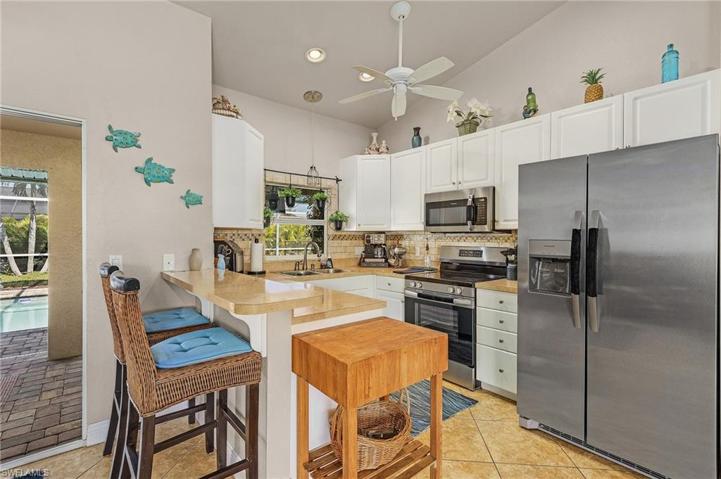 2123 SE 11th ST, CAPE CORAL FL 33990