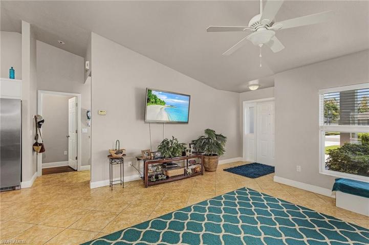 2123 SE 11th ST, CAPE CORAL FL 33990