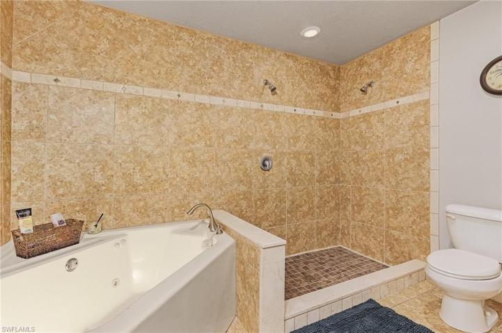 2123 SE 11th ST, CAPE CORAL FL 33990