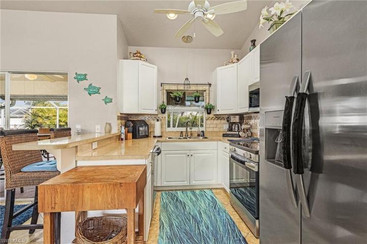2123 SE 11th ST, CAPE CORAL FL 33990