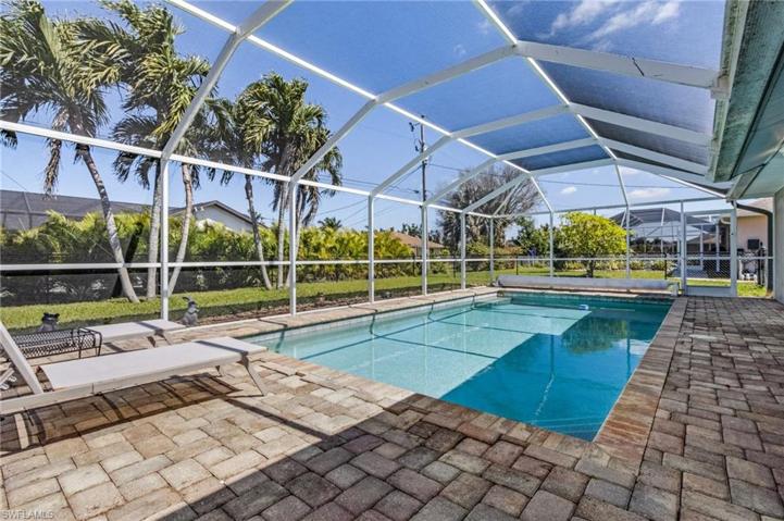 2123 SE 11th ST, CAPE CORAL FL 33990