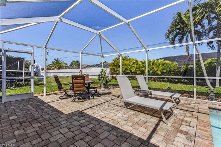 2123 SE 11th ST, CAPE CORAL FL 33990